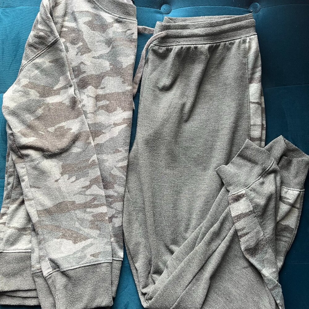 Splendid Super-soft Green Camo Crewneck Pullover Sweatshirt & Sweats set M